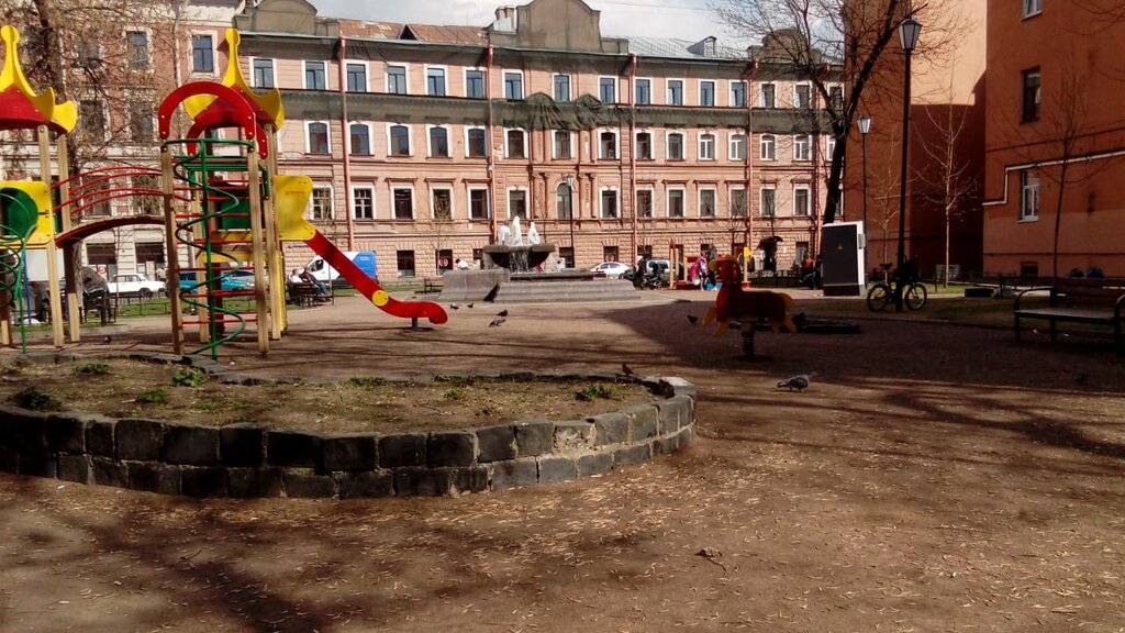 Landmark, attraction Жилой дом служащих Нового Адмиралтейства, Saint Petersburg, photo