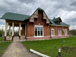 Лом (Yaroslavl Region, Rybinskiy munitsipalny okrug, Oktyabrskoye selskoye poseleniye), estación de tren