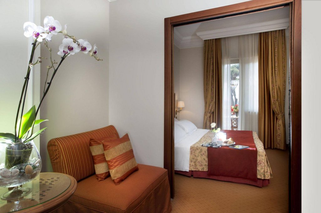 Фото Pinewood Hotel Rome