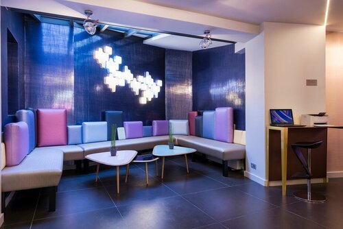 Гостиница Le Bon Hotel в Нейи-сюре-Сене
