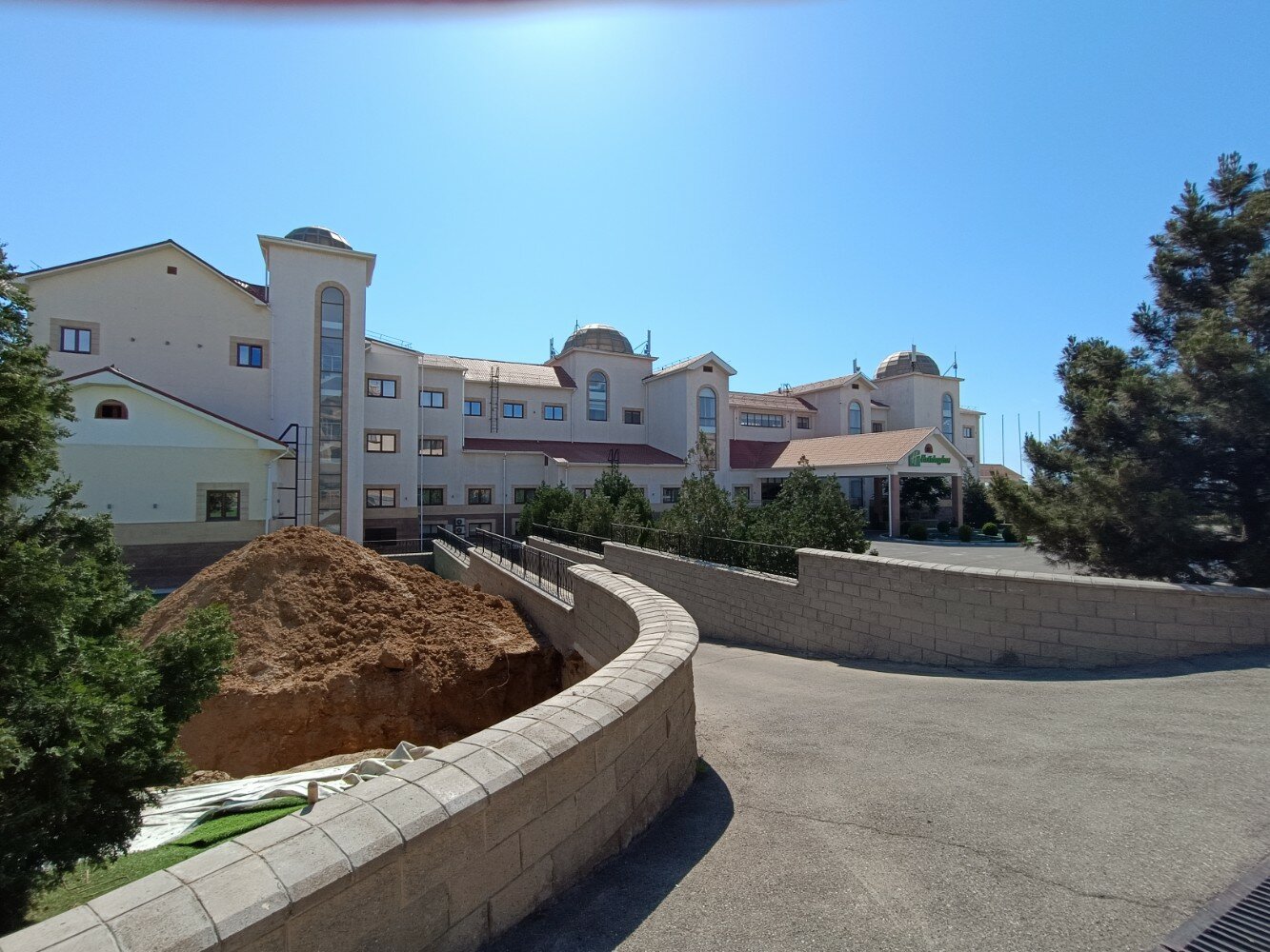 Фото Holiday Inn Aktau - Seaside