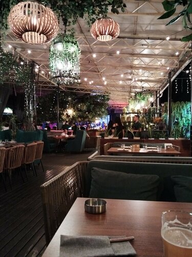 Бөксесіне тығыны бар Аврора