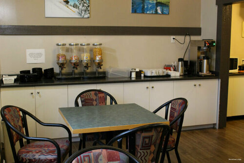 Гостиница Monashee Lodge в Ревелстоке