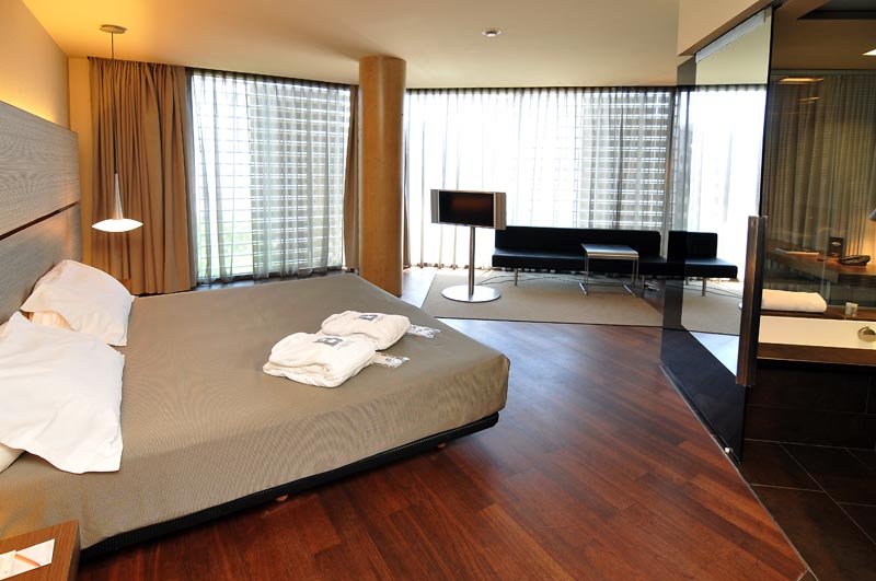 Фото B-Hotel