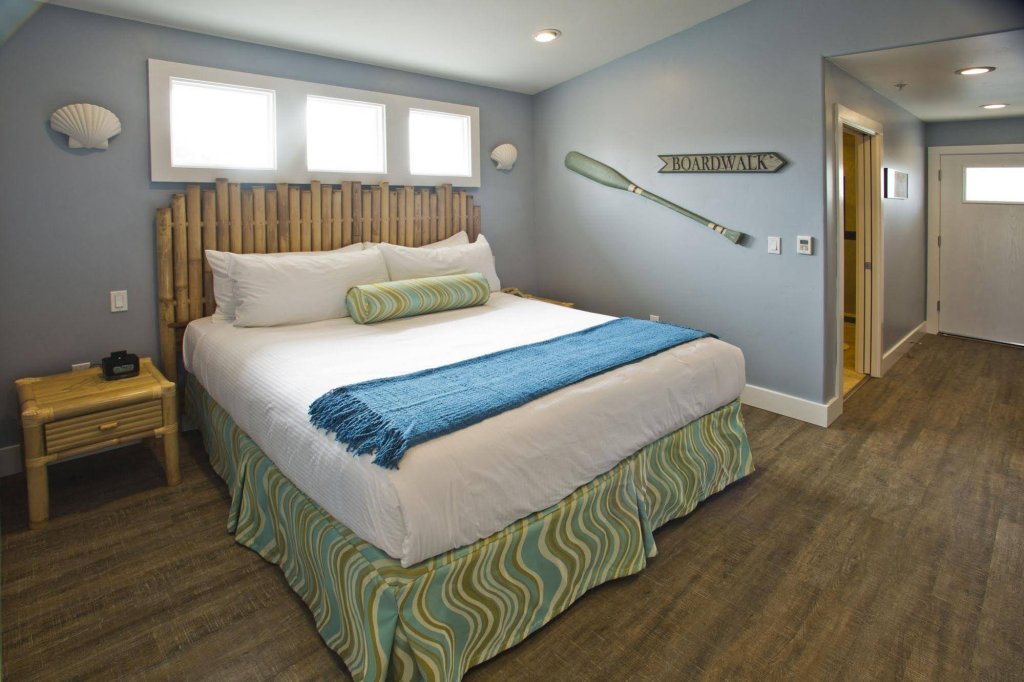 Фото Beach Street Inn and Suites