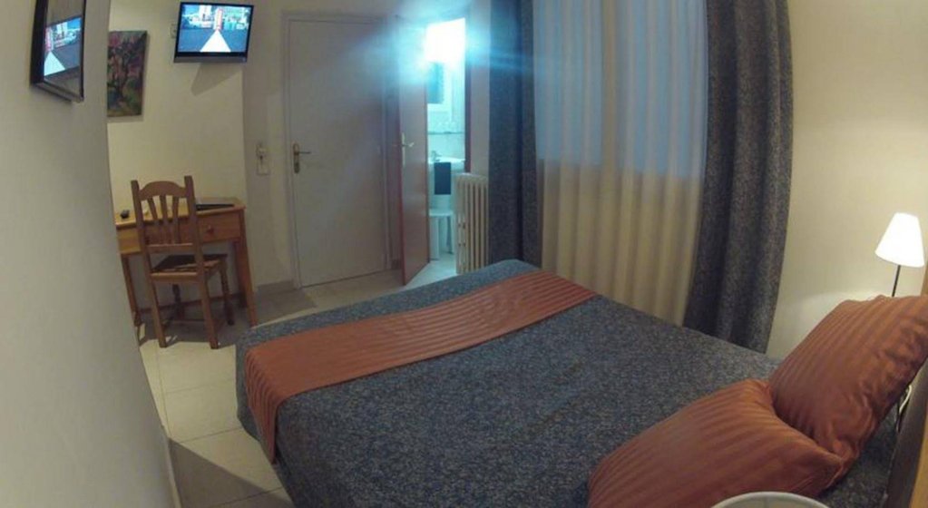 Фото Hotel Montserrat