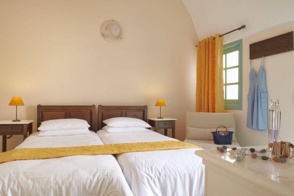 Фото Hotel Nikolas