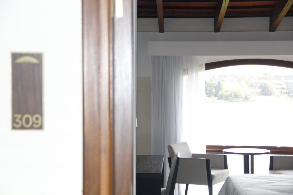 Фото Wyndham Garden Montevideo Carrasco