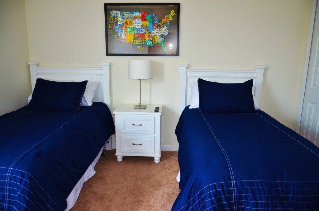 Фото 87631 Games Room+2-masters+hottub+water View!