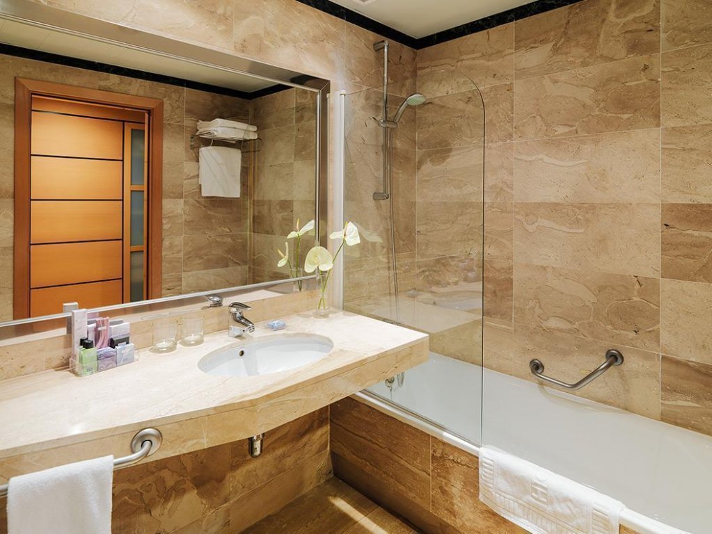 Фото H10 Marina Barcelona