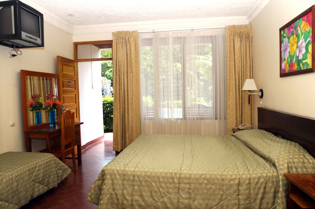 Фото Hotel Boyeros