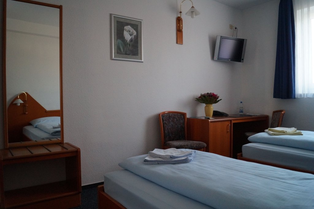 Фото Hotel Am Vogelsanger Weg