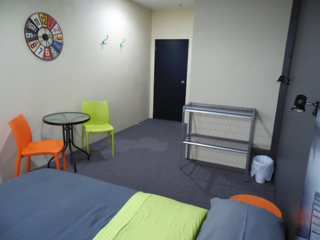 Фото Rock Solid Backpackers 