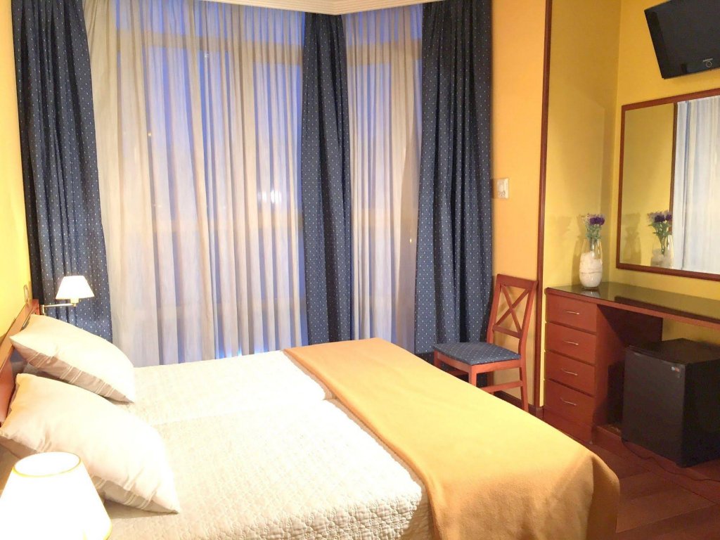 Фото Hotel Nueva Plaza