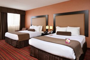 Гостиница The Plaza Grand Rapids Airport Hotel & Conference Center