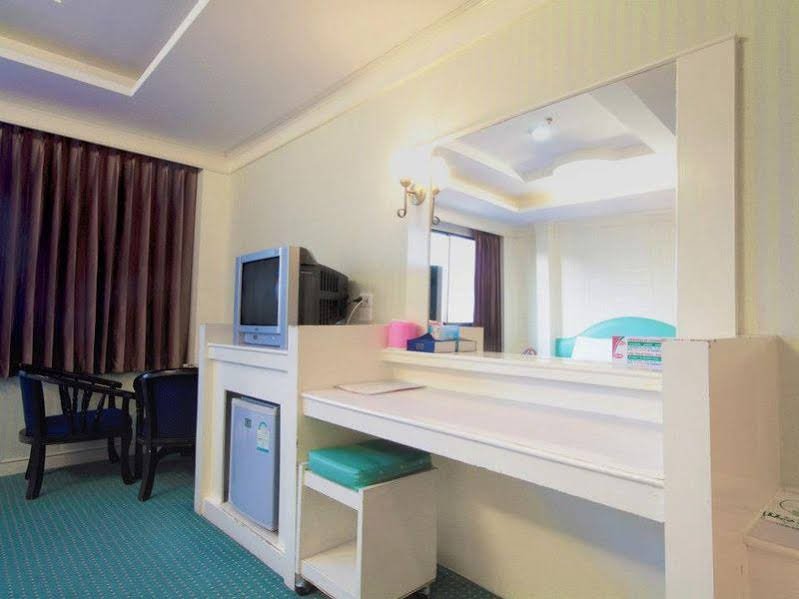 Фото River Hotel The Budget