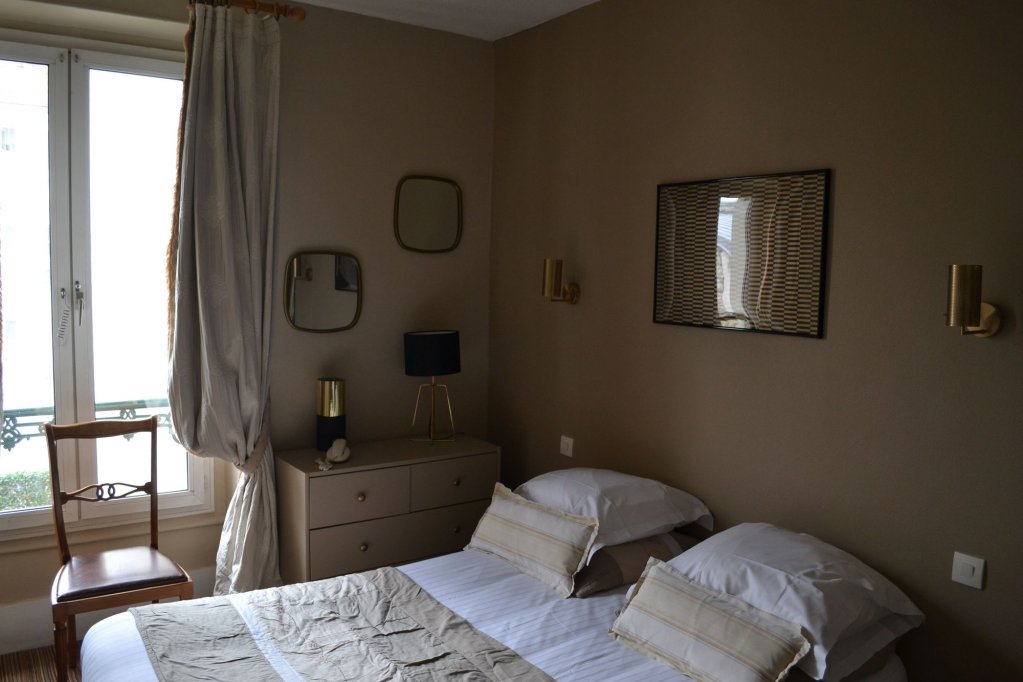 Фото Nouvel Hotel Paris