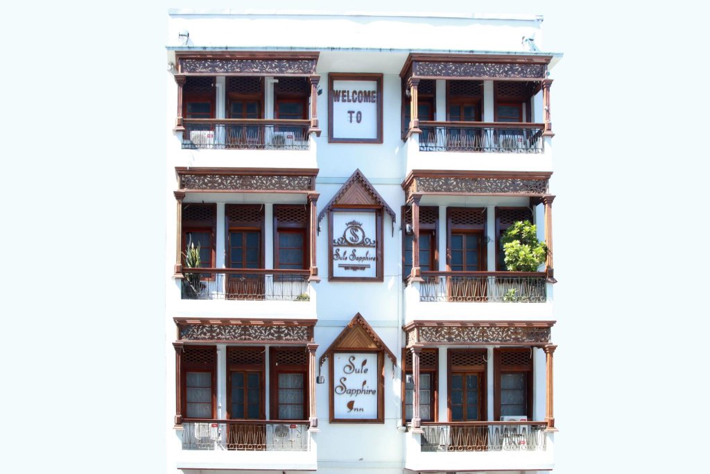 Фото отеля 1