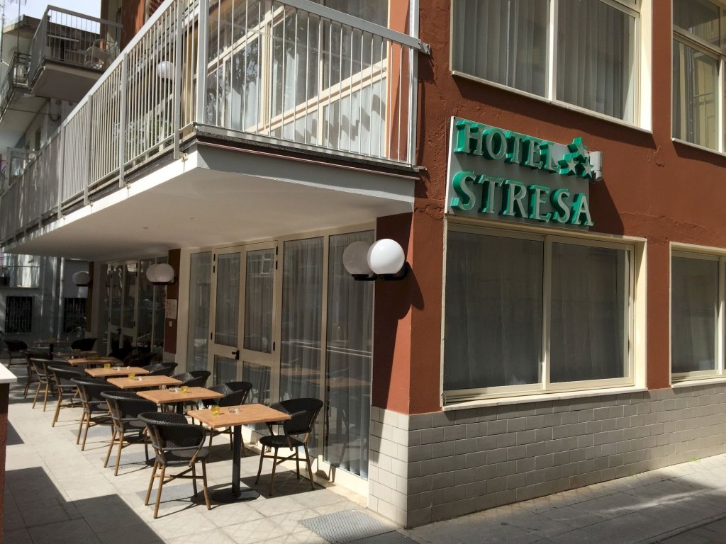 Фото Hotel Stresa