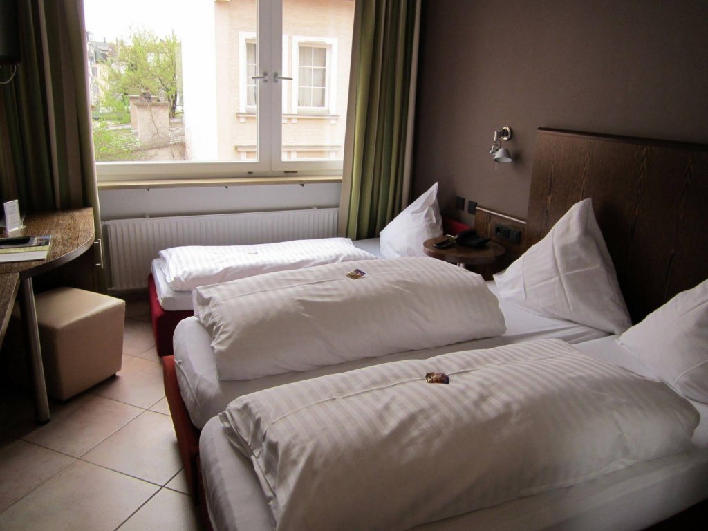 Фото Westend Hotel