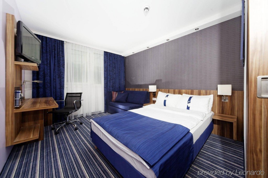 Фото Holiday Inn Express Augsburg, an Ihg Hotel