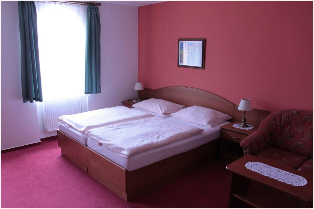 Фото Hotel Attic