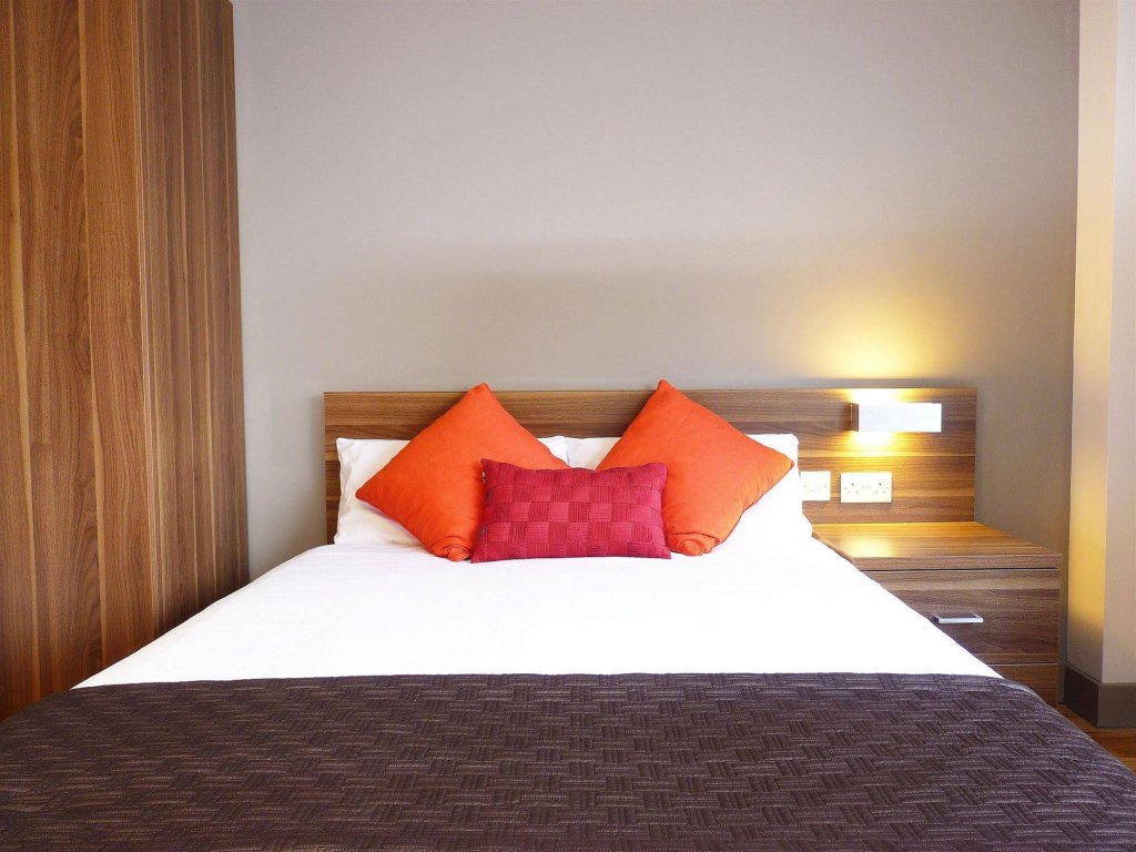 Фото Britannia Study Hotel