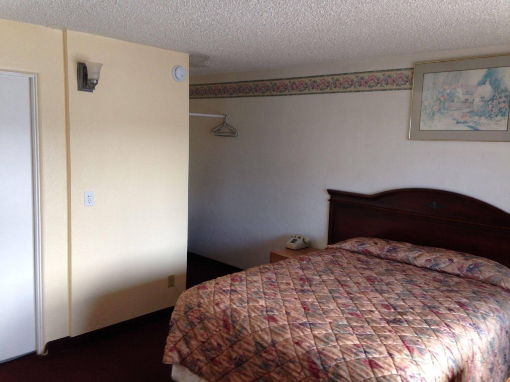 Фото Villa West Motel