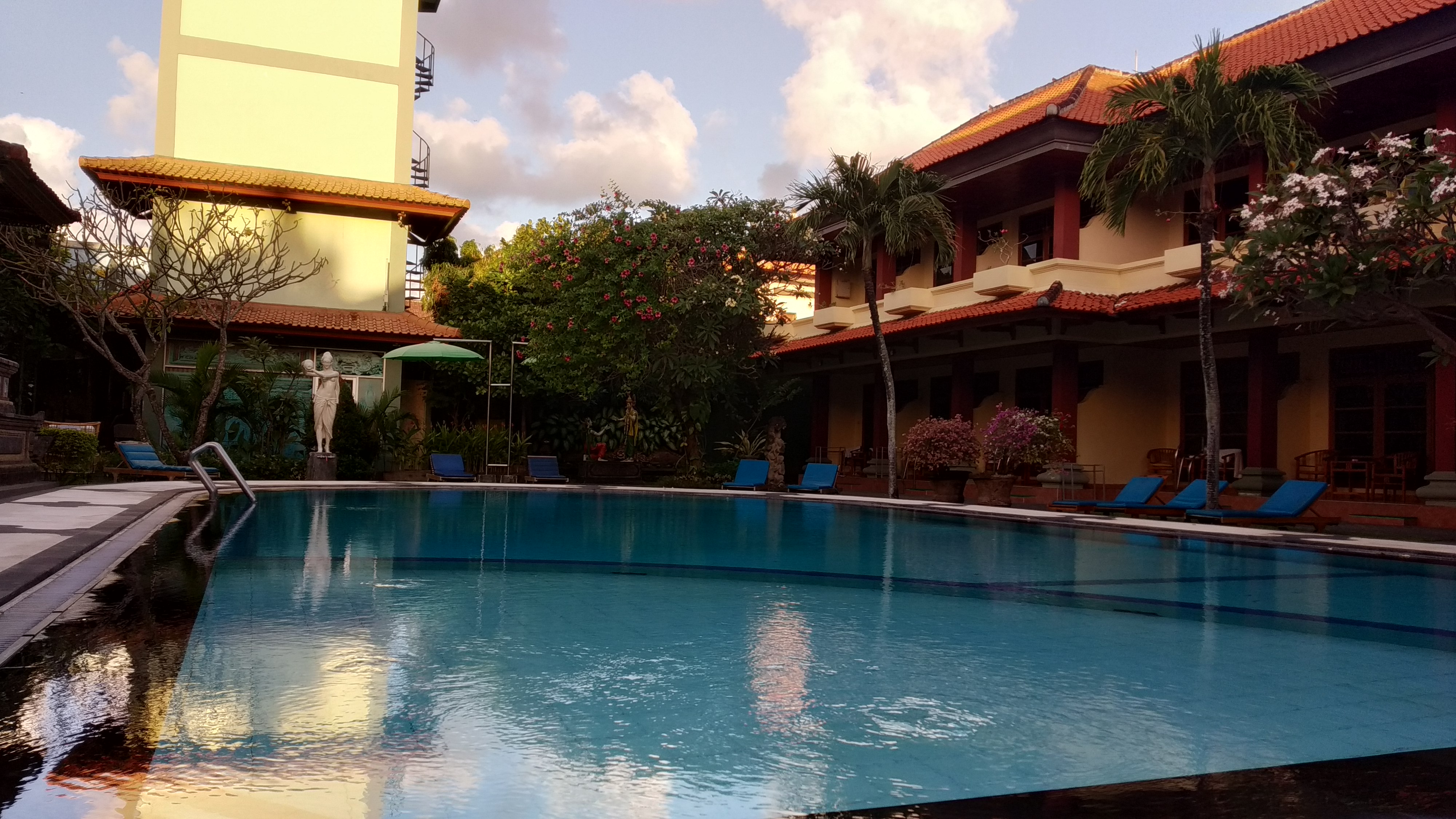 Фото Pesona Beach Inn