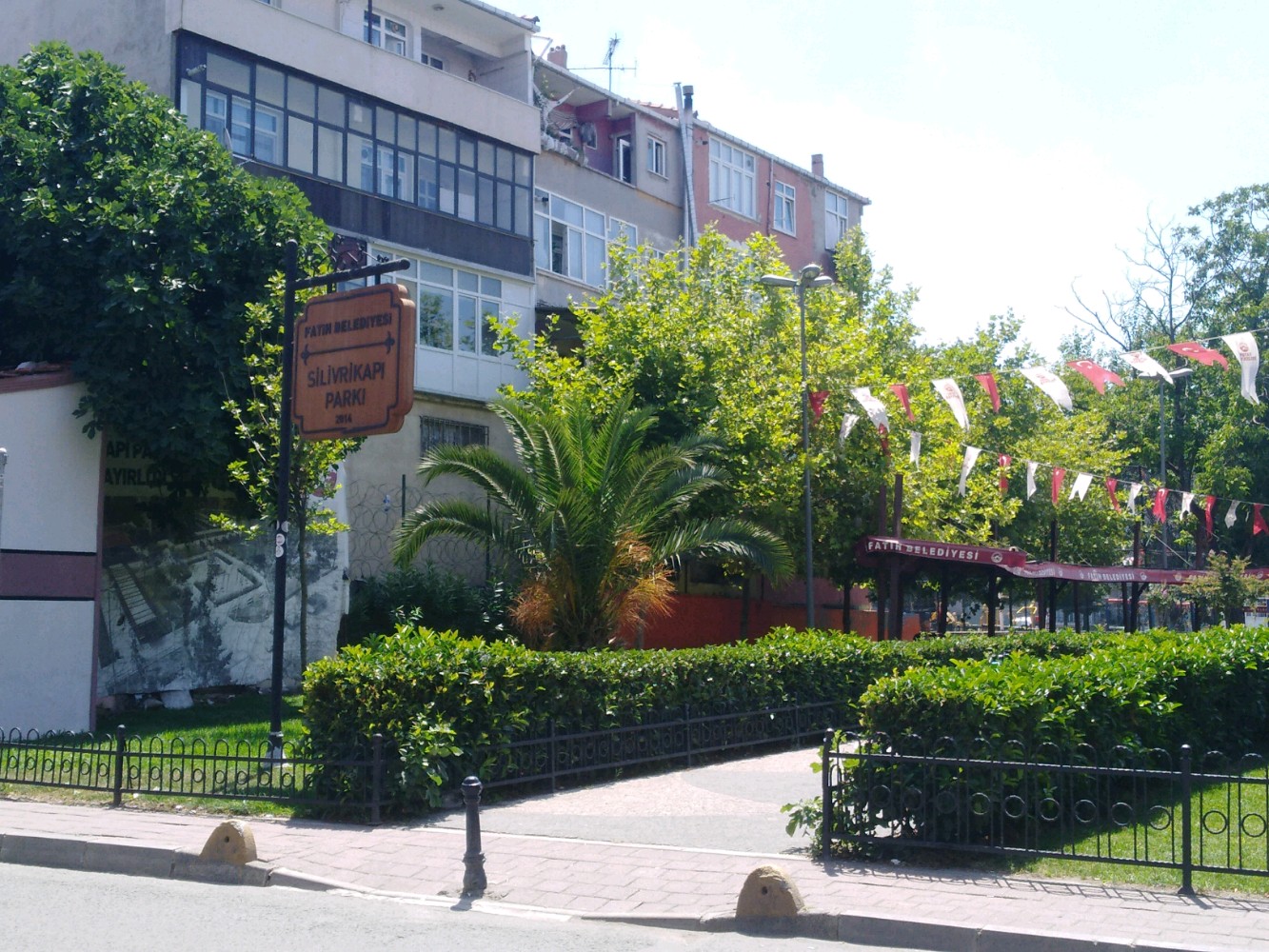 Fatih Silivrikapı Mahallesi Emlakçı