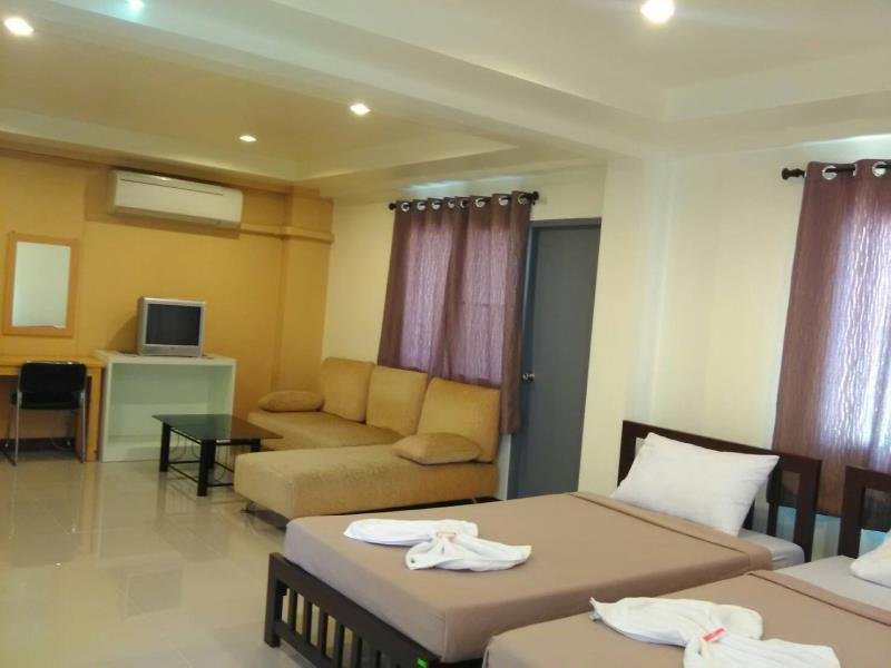 Фото Phuphaya Hotel