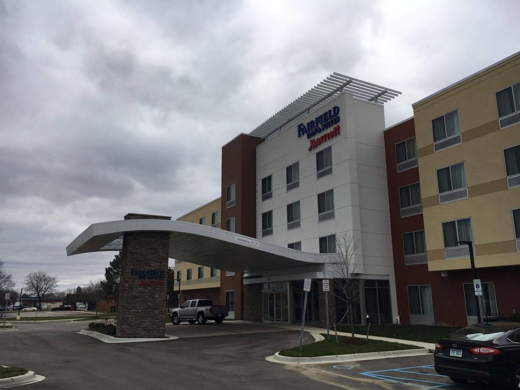 Фото Fairfield Inn & Suites by Marriott Detroit Troy