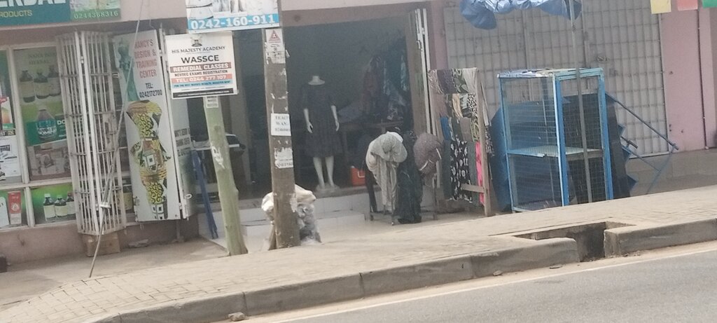Fashion house Nancys design and traning centre, Accra, photo