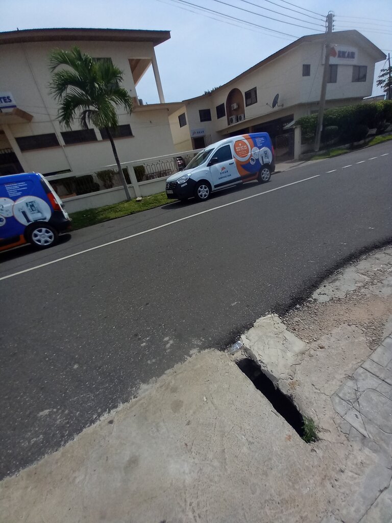 Management company Rik Air, Accra, photo