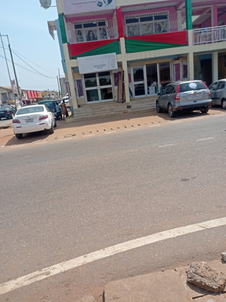 Doors Wallow state Ltd, Accra, photo