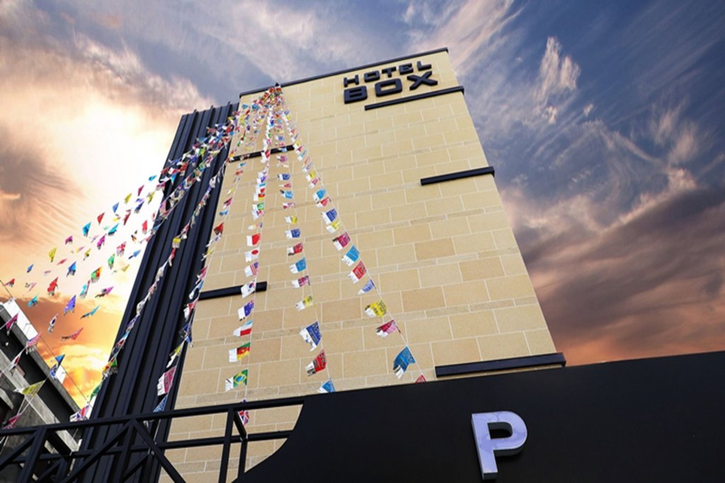 Фото Sintanjin Hotel Box Daejeon