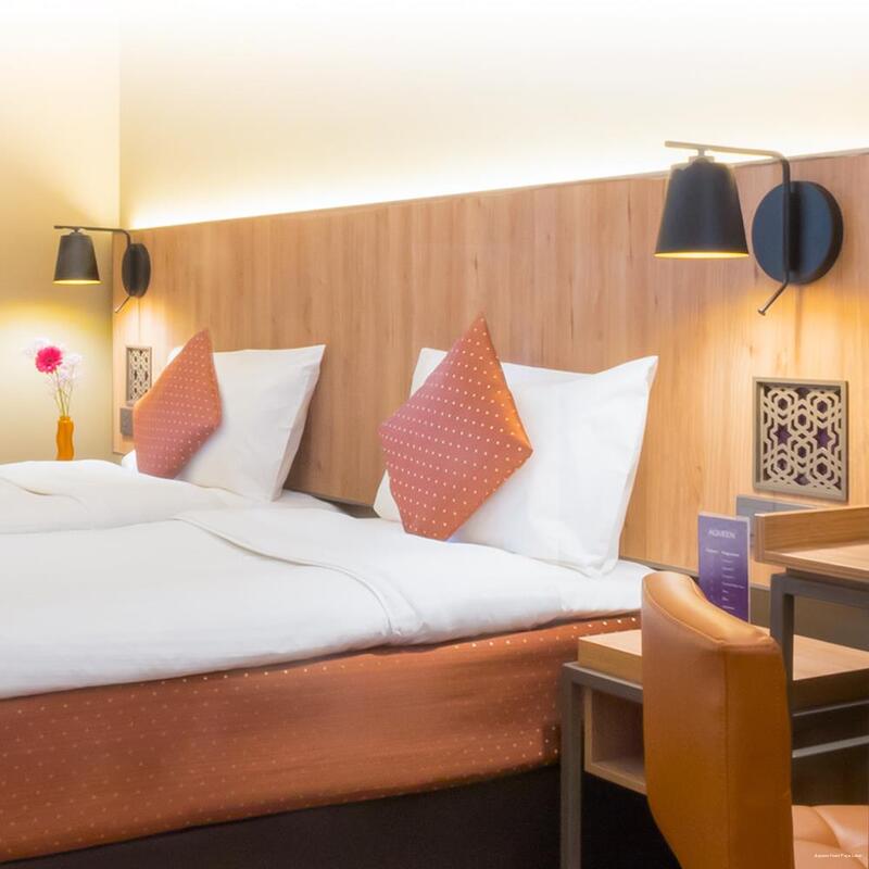 Фото Aqueen Hotel Paya Lebar