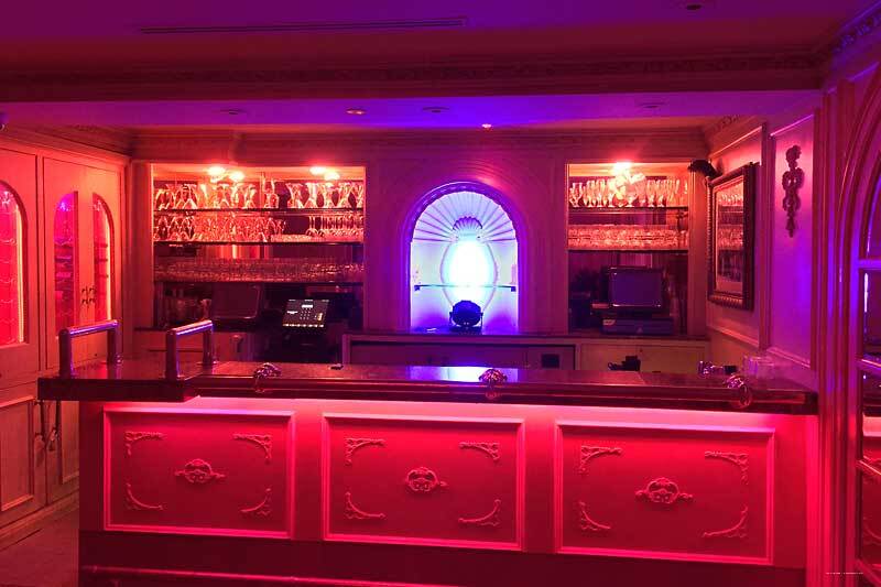 Фото The Claridge Hotel