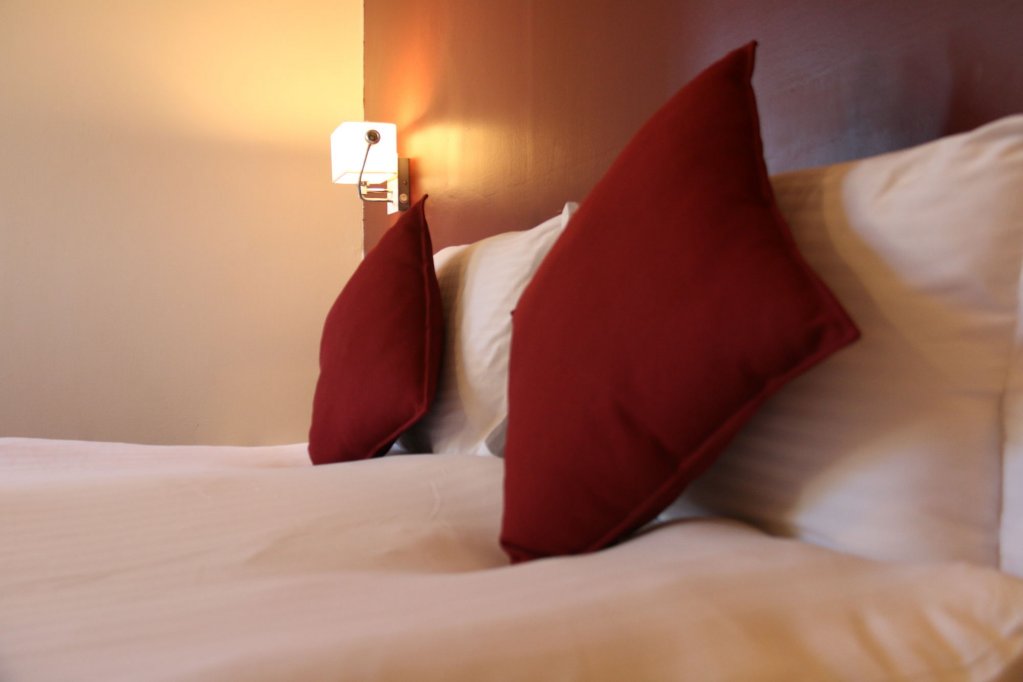 Фото Three Arches Hotel