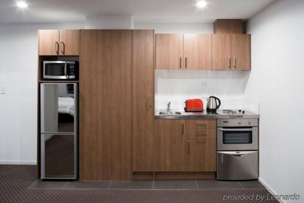 Фото Nesuto St Martins Apartment Hotel