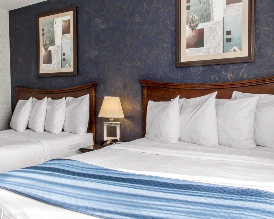 Фото Paramount Inn