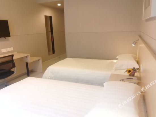 Фото Jinjiang Inn Liuzhou Railway Station North