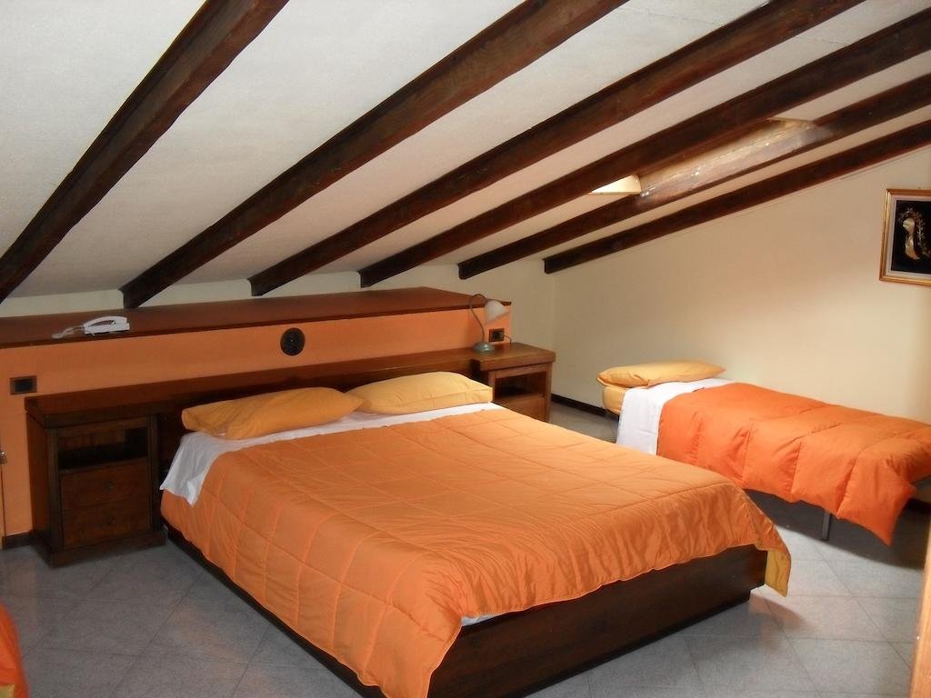 Фото Hotel Emiliana