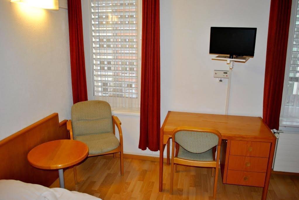 Фото отеля 3