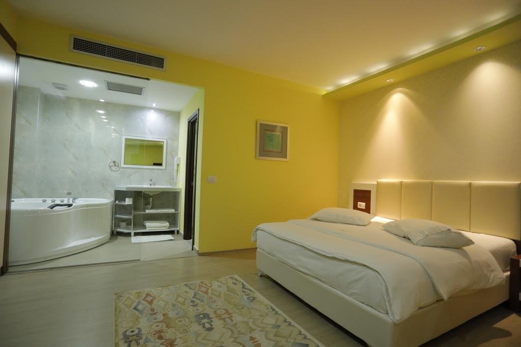 Фото Hotel 1 Maji