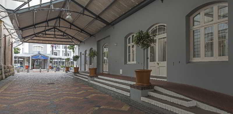 Фото Victoria & Alfred Hotel by Newmark