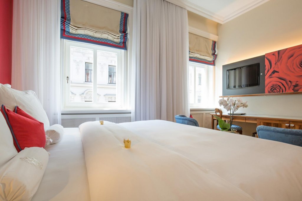 Фото Hotel Kaiserhof Wien