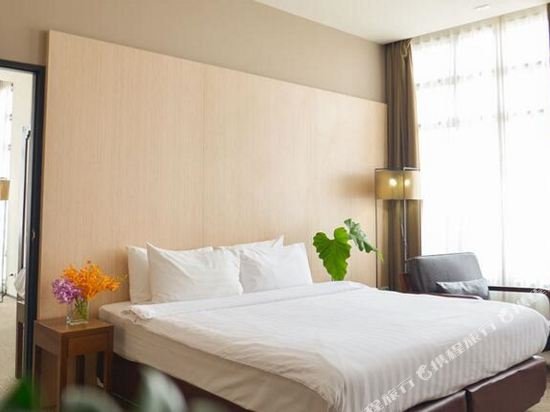 Фото Grand Howard Hotel Bangkok