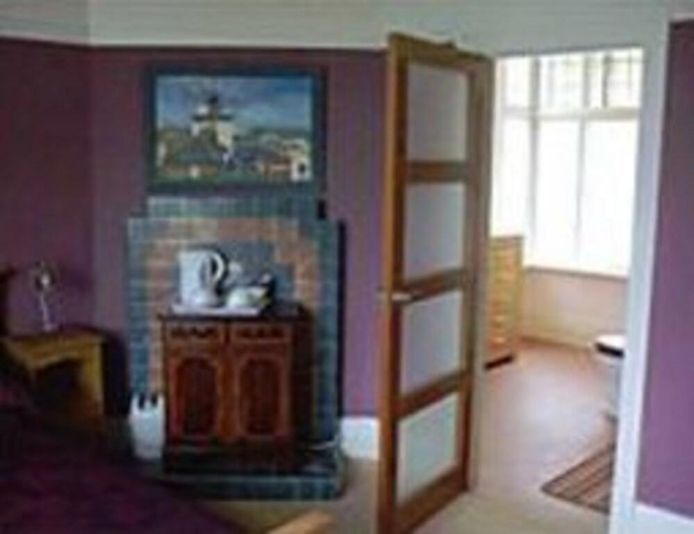 Фото Crabble Hill House