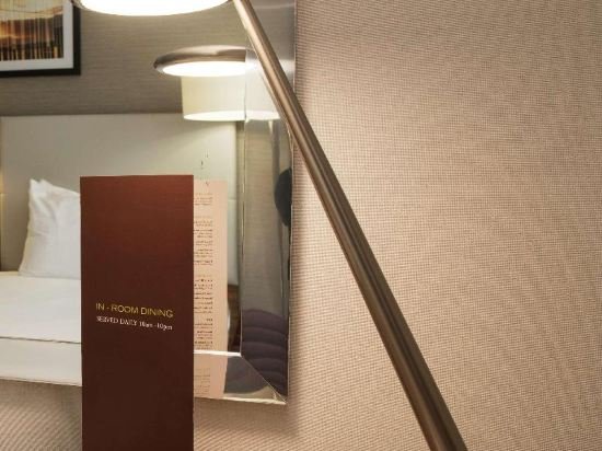 Фото DoubleTree by Hilton Bristol North